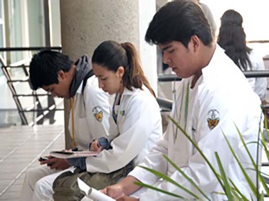 COMAEM reacredita a la Facultad de Medicina de la BUAP