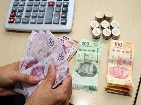 Mexicanos destinan 44% de su aguinaldo al pago de deudas