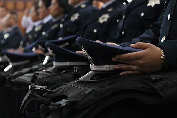 En México asesinan a un policía cada día