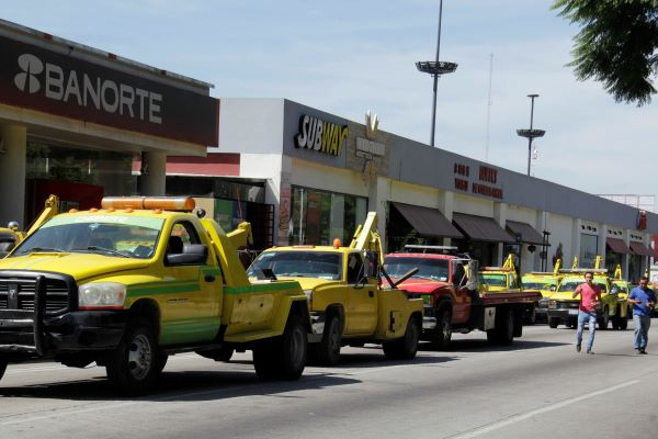 Grúas deben cumplir con modernización en mayo