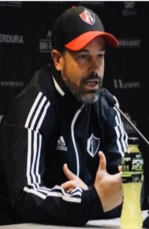 Rafael Puente Jr. no siente presión como DT: “Si fuera así me dedicaría al periodismo”