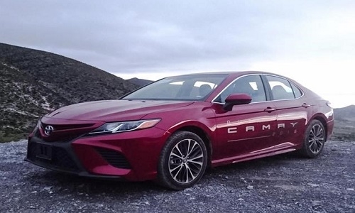 Toyota Camry 2018 y su nueva imagen