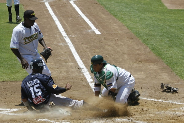 Pericos de Puebla empató serie ante Campeche y regresan al Hermanos Serdán