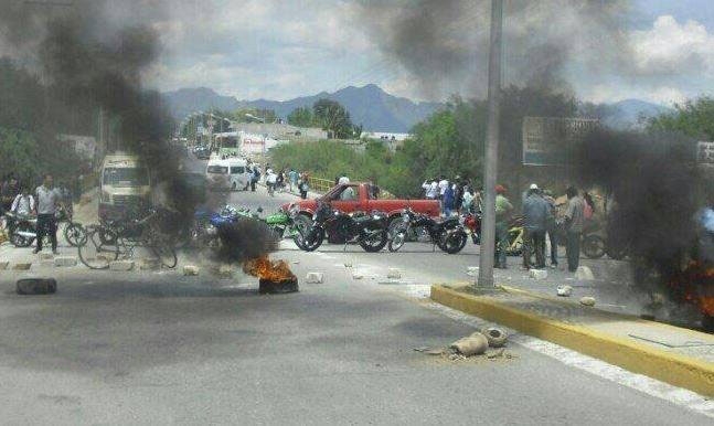 Tensa calma en Ajalpan tras jornada de protestas contra alcalde