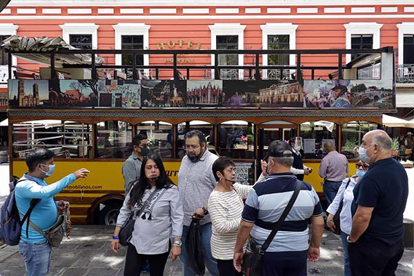 Hoteleros poblanos prevén recuperación en dos años