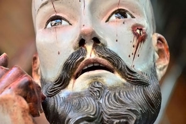 VIDEO: Descubren imagen de Cristo con dientes humanos