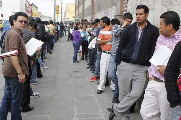 Aumenta el número de poblanos que vive con el salario mínimo