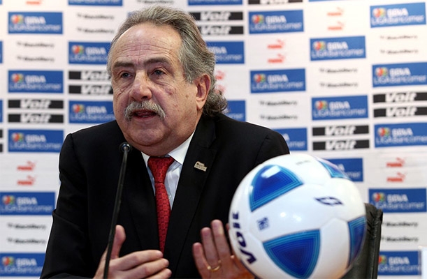 Precandidatura del ‘Cuau’, a revisión entre INE y Liga MX