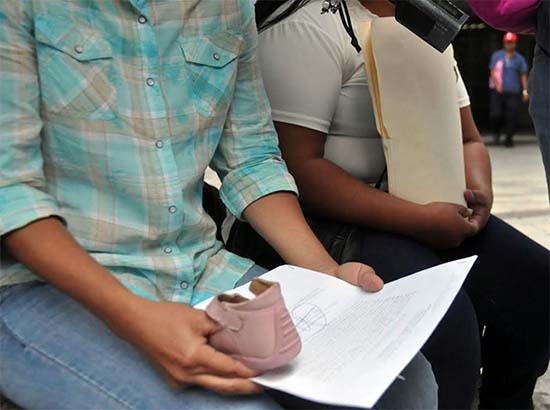 Suspenden a directora de preescolar indígena donde maestro abusaba de niños
