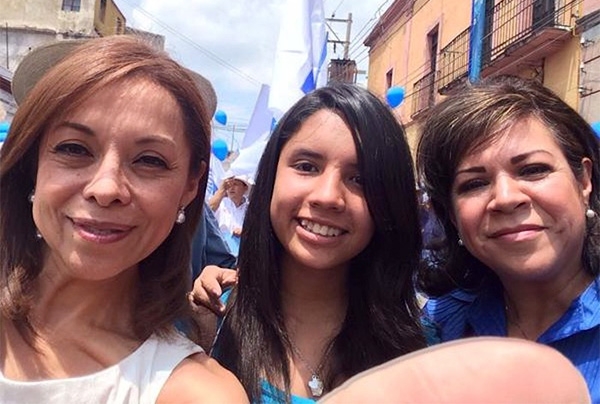 PAN sí pagó para que Alondra fuera a mitín, dice la madre