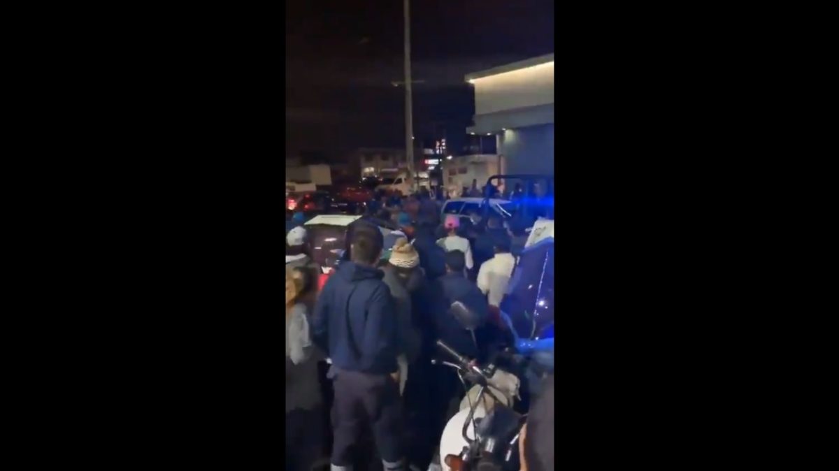 Con disparos al aire disuaden trifulca por gasolina en CDMX