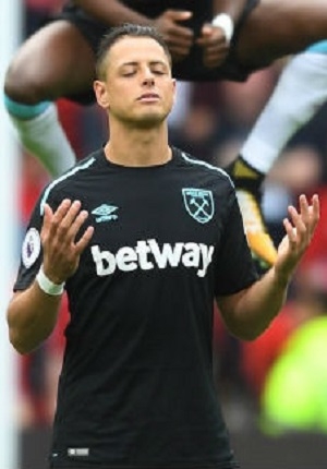 Chicharito peligra en alineación del West Ham con la llegada de Moyes