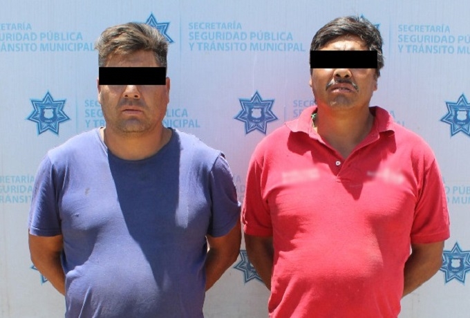 Detienen a sujetos que arrojaron residuos al río Atoyac