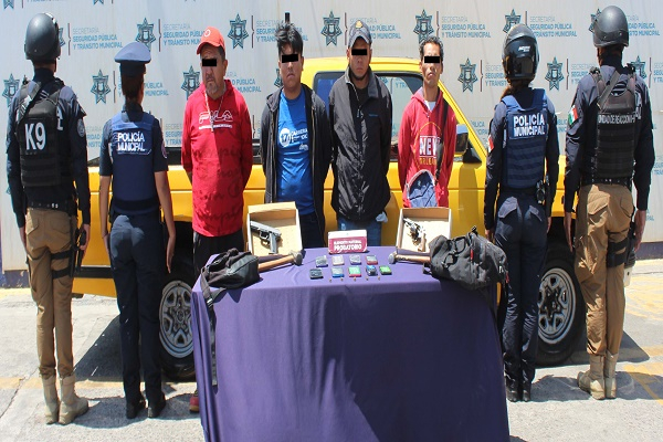 Atracaron Coppel; policía de Puebla y Cuautlancingo los detuvo en la Unidad VW II