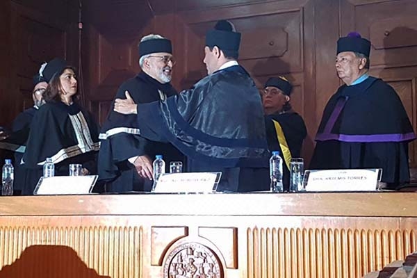Investigador del ICSyH de la BUAP, Doctor Honoris Causa por la Universidad de San Carlos de Guatemala