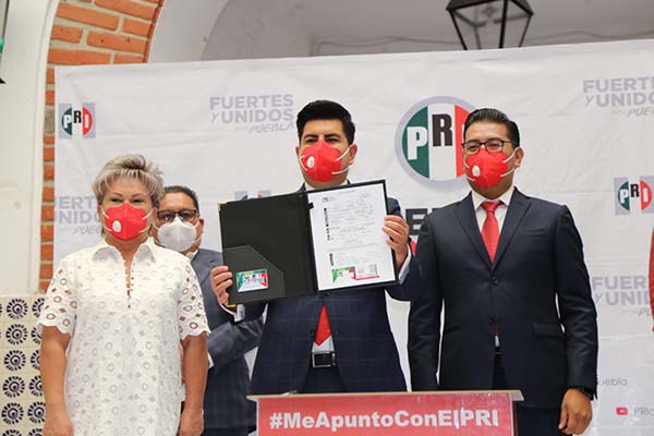 Diputado Jonathan Collantes se suma al PRI, ahora son 5 en la bancada en el Congreso de Puebla