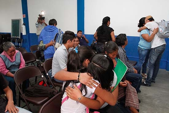 DIF reintegra a 6 menores migrantes con sus familias en Puebla