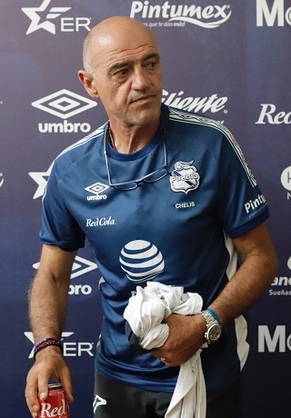 Club Puebla: Chelís, obligado a ganar ante Pachuca