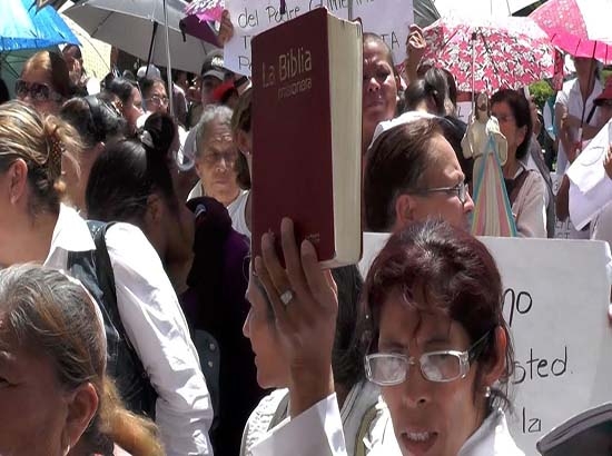 En SLP, salen a las calles para exigir liberación de sacerdote pederasta