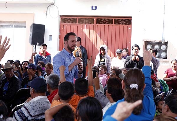 Luis Banck entrega apoyos invernales en Ignacio Zaragoza