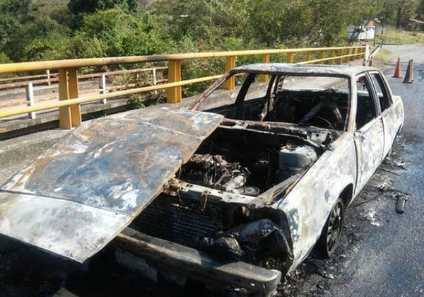 Matan a 15 policías en emboscada del Cártel de Jalisco