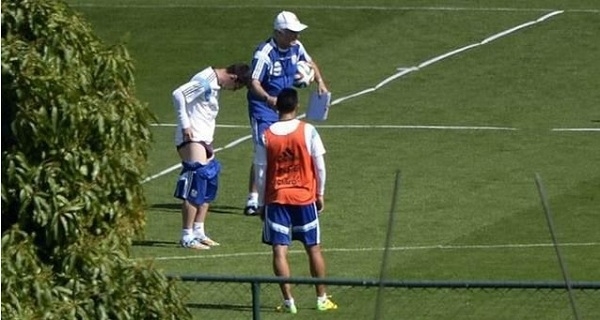 Brasil 2014: Messi fue captado sin short en entrenamiento de Argentina