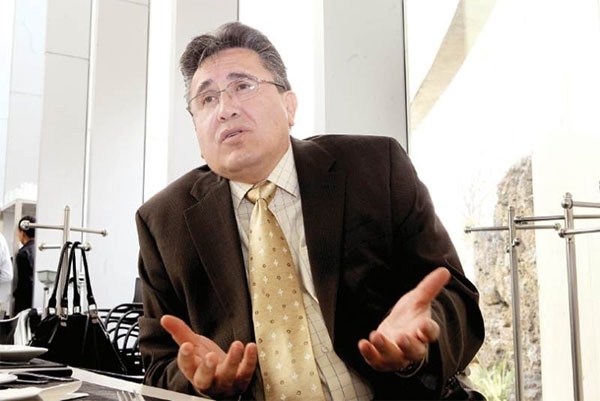Acusan al abogado general de la UNAM de plagio académico