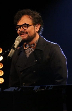 Aleks Syntek vive crisis matrimonial tras supuesto acoso a menor