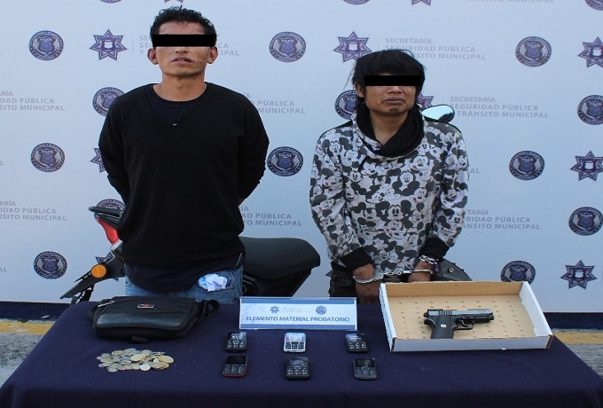 Cayó pareja de asaltantes de comercios en la colonia Azteca