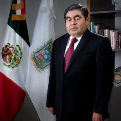“No les voy a fallar”, ofrece Barbosa al iniciar gubernatura