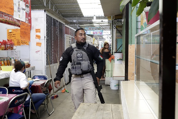 Mercados de Puebla, espacios dominados por bandas criminales