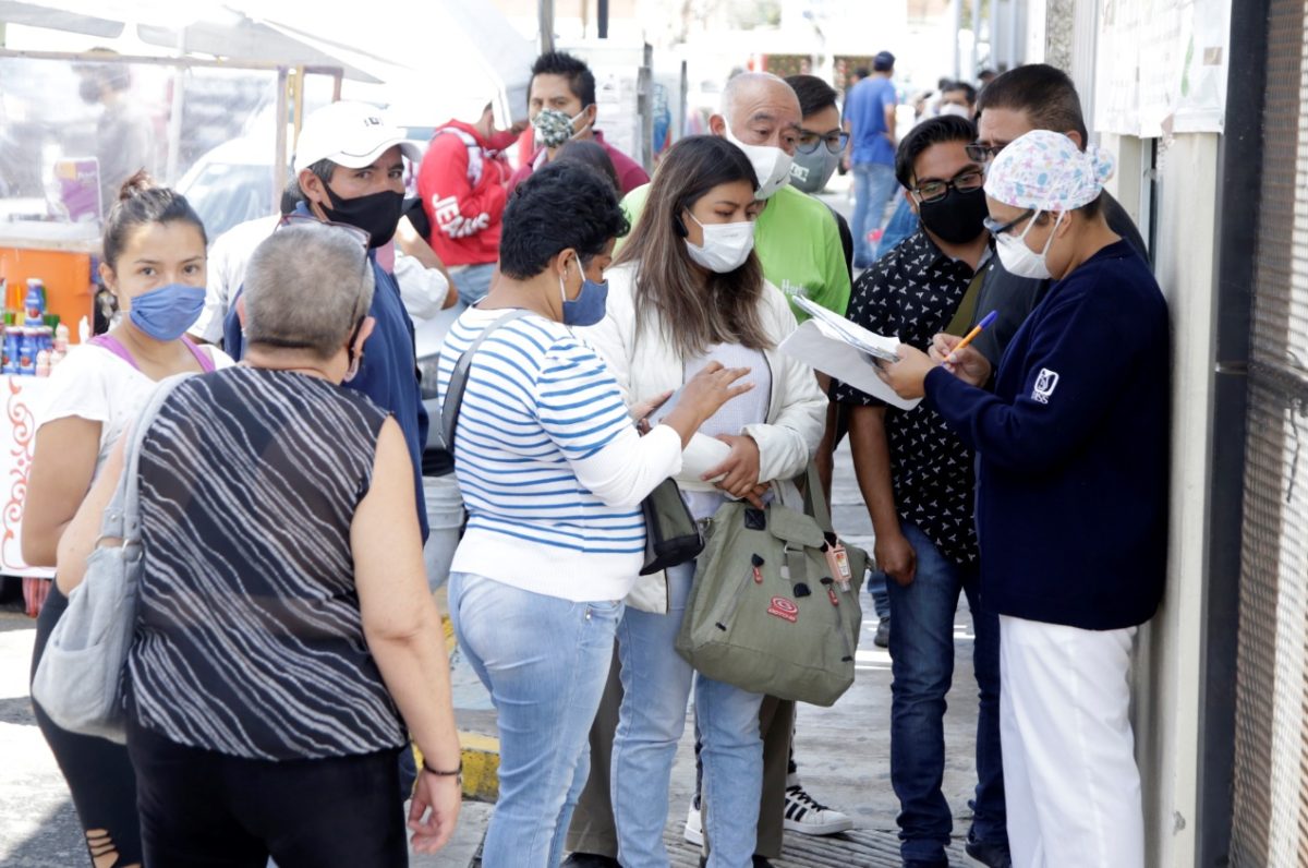 Poblanos de entre 41 y 50 años, el grupo con más casos de COVID