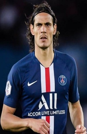 Edinson Cavani es nuevo delantero del Manchester United