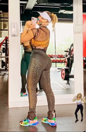 Aracely Arámbula presume figura en el gimnasio