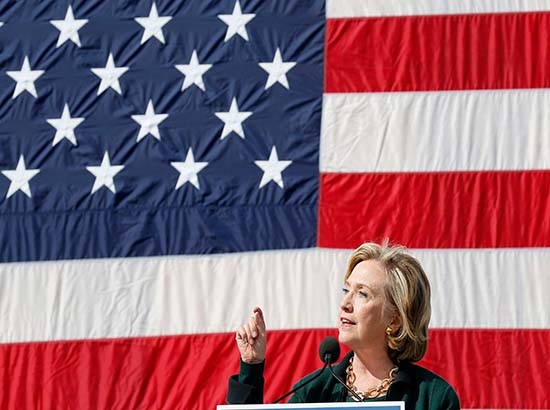 Hillary Clinton analiza candidatura a la Presidencia de EU