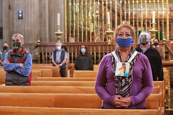 FOTOS. Así fue la primera misa en Catedral de Puebla, tras cinco meses cerrada