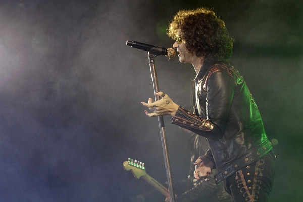 Bunbury y Calamaro encienden el Centro Expositor de Puebla