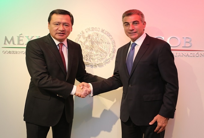 Tony Gali y Osorio Chong exponen estrategias para combatir el robo de combustible