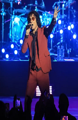 Bunbury lo intentó pero no pudo más; cierra su carrera en los escenarios