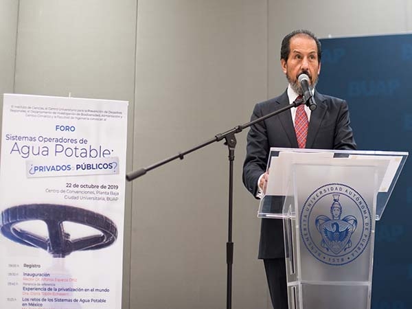 BUAP: Esparza Ortiz inaugura foro sobre sistemas operadores de agua potable