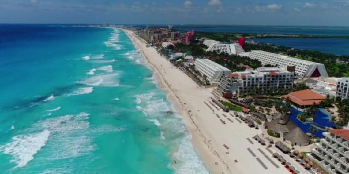 Estudiantes de Puebla habrían viajado a Cancún ya con COVID: Cofepris QRoo