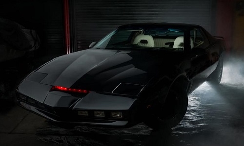 Mexicanos realizaron réplica de Kitt, el Auto Increíble