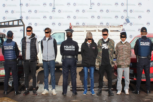 Cayó banda que robaba vehículos nuevos a choferes de plataformas en Puebla