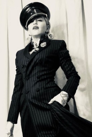 Madonna presume “noche loca” con González Iñárritu y Kim Kardashian