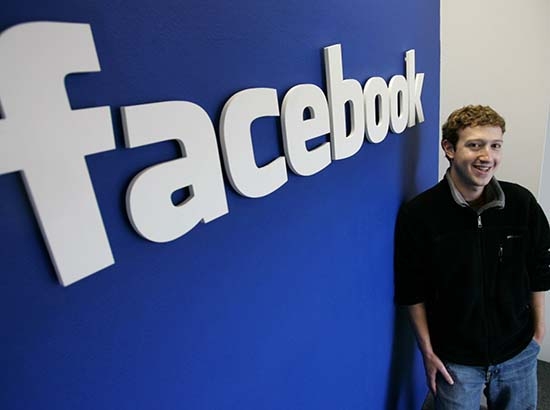 Zuckerberg apoyará estudios de indocumentados en EU