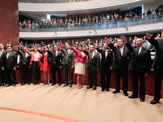 Elecciones 2015: Rinden protesta magistrados en el Senado