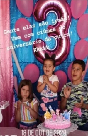 VIDEO: Hermanas brasileñas se viralizan por apagar velas de un pastel