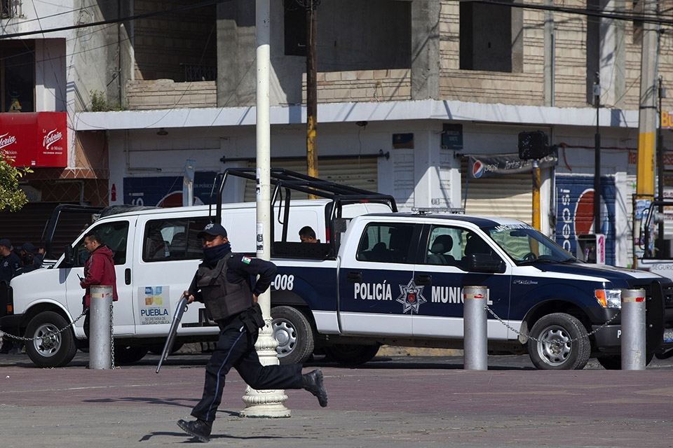 “Halconcitos” disparan en la cabeza a joven durante discusión en Tepeaca