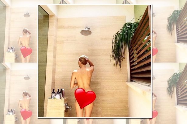 Miley Cyrus apareció bañándose en Instagram