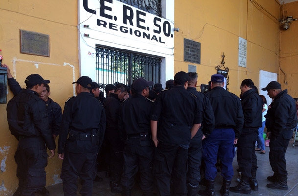 Frustran fuga de reos en el penal de San Pedro Cholula